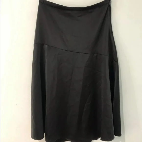 Spurr A Line Black Skirt, Size 12. In great used condition. - Picture 2 of 4